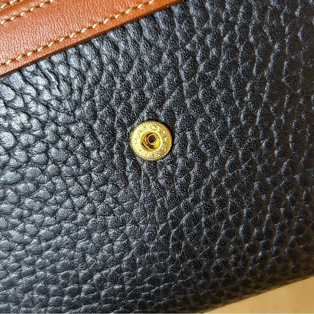 Hato Hasi | Pebble Grain Continental Clutch in Black / Brown Leather - Picture 11 of 15